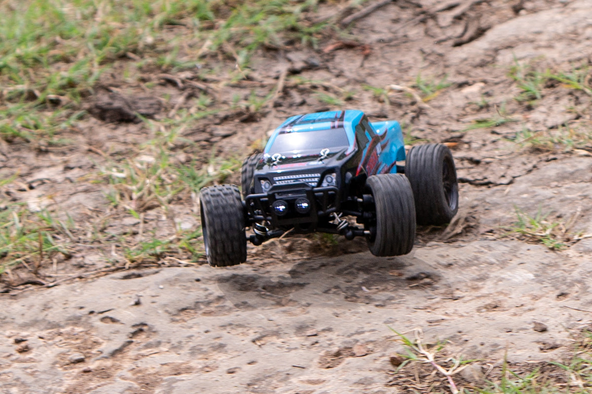 Rage RC: Mini Trek MT 1/24 RTR Monster Truck (Black/Blue)